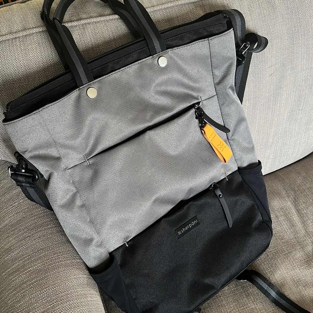 Sherpani convertible backpack messenger crossbody